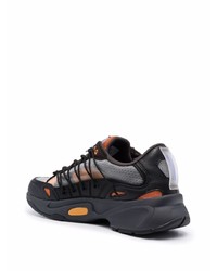 Chaussures de sport noir et orange McQ