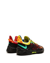 Chaussures de sport noir et orange Nike