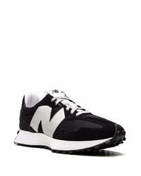 Chaussures de sport noires et blanches New Balance