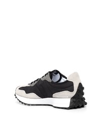 Chaussures de sport noires et blanches New Balance