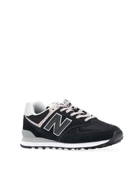 Chaussures de sport noires et blanches New Balance