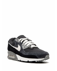 Chaussures de sport noires et blanches Nike