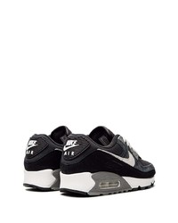 Chaussures de sport noires et blanches Nike