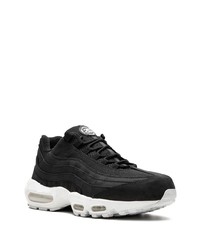 Chaussures de sport noires et blanches Nike