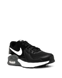 Chaussures de sport noires et blanches Nike