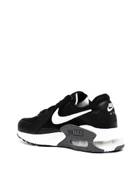 Chaussures de sport noires et blanches Nike