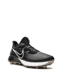 Chaussures de sport noires et blanches Nike