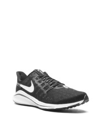 Chaussures de sport noires et blanches Nike