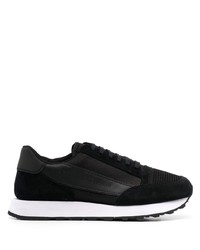 Chaussures de sport noires et blanches Armani Exchange