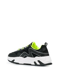 Chaussures de sport noires et blanches MSGM