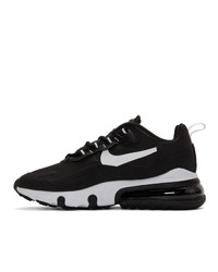 Chaussures de sport noires et blanches Nike