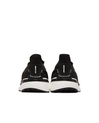 Chaussures de sport noires et blanches adidas Originals