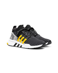 Chaussures de sport noires et blanches adidas