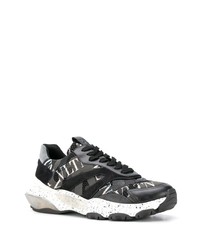 Chaussures de sport noires et blanches Valentino Garavani