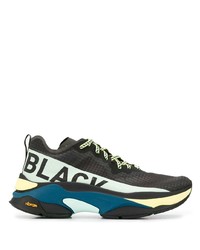 Chaussures de sport noires et blanches BRANDBLACK