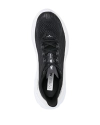 Chaussures de sport noires et blanches Hoka One One