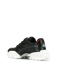 Chaussures de sport noires et blanches Valentino Garavani