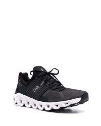 Chaussures de sport noires et blanches ON Running