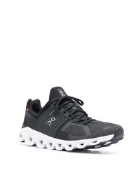 Chaussures de sport noires et blanches ON Running