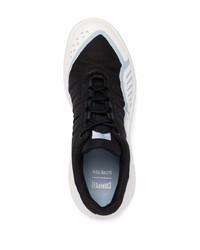 Chaussures de sport noires et blanches Camper