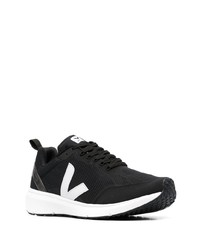 Chaussures de sport noires et blanches Veja