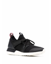 Chaussures de sport noires et blanches Moncler