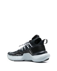 Chaussures de sport noires et blanches Li-Ning