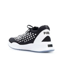 Chaussures de sport noires et blanches Puma