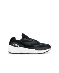 Chaussures de sport noires et blanches Fila