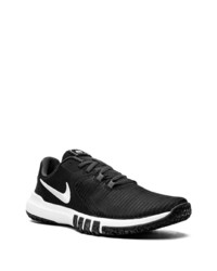 Chaussures de sport noires et blanches Nike