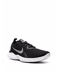 Chaussures de sport noires et blanches Nike