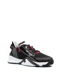 Chaussures de sport noires et blanches Fendi