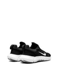 Chaussures de sport noires et blanches Nike