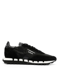 Chaussures de sport noires et blanches Ghoud