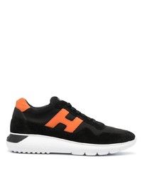 Chaussures de sport noires et blanches Hogan