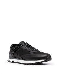 Chaussures de sport noires et blanches BOSS