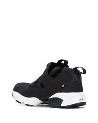 Chaussures de sport noires et blanches Reebok