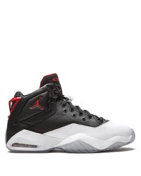 Chaussures de sport noires et blanches Jordan