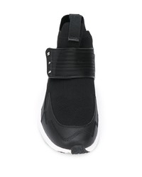 Chaussures de sport noires et blanches McQ Swallow