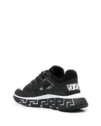 Chaussures de sport noires et blanches Versace