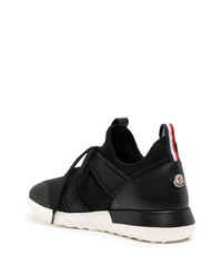 Chaussures de sport noires et blanches Moncler