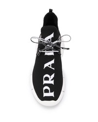 Chaussures de sport noires et blanches Prada