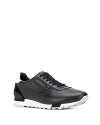 Chaussures de sport noires et blanches Bally