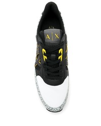 Chaussures de sport noires et blanches Armani Exchange