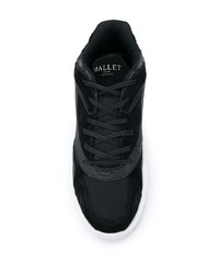 Chaussures de sport noires et blanches Mallet