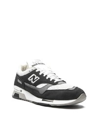 Chaussures de sport noires et blanches New Balance