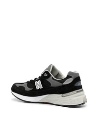 Chaussures de sport noires et blanches New Balance