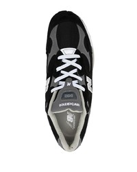 Chaussures de sport noires et blanches New Balance