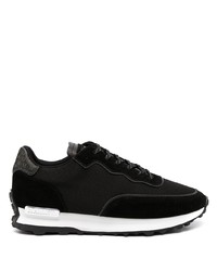 Chaussures de sport noires et blanches Mallet