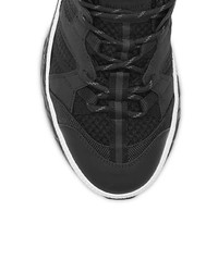 Chaussures de sport noires et blanches Burberry